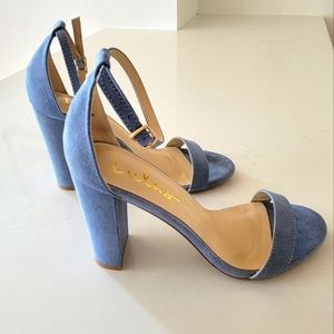 Lulu's 4" blue heels